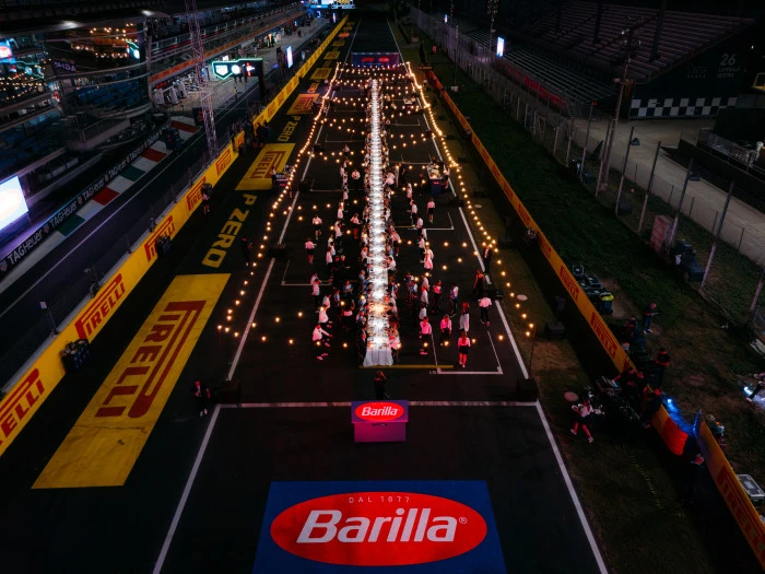 Barilla, Formula 1 D&uuml;nyasını Monza&rsquo;da 100 metrelik sofrada buluşturdu