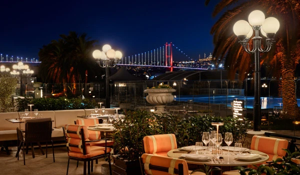 &Ccedil;ırağan Palace Kempinski İstanbul ile Boğaz Kıyısında Zamansız Bir Yaz Hikayesi