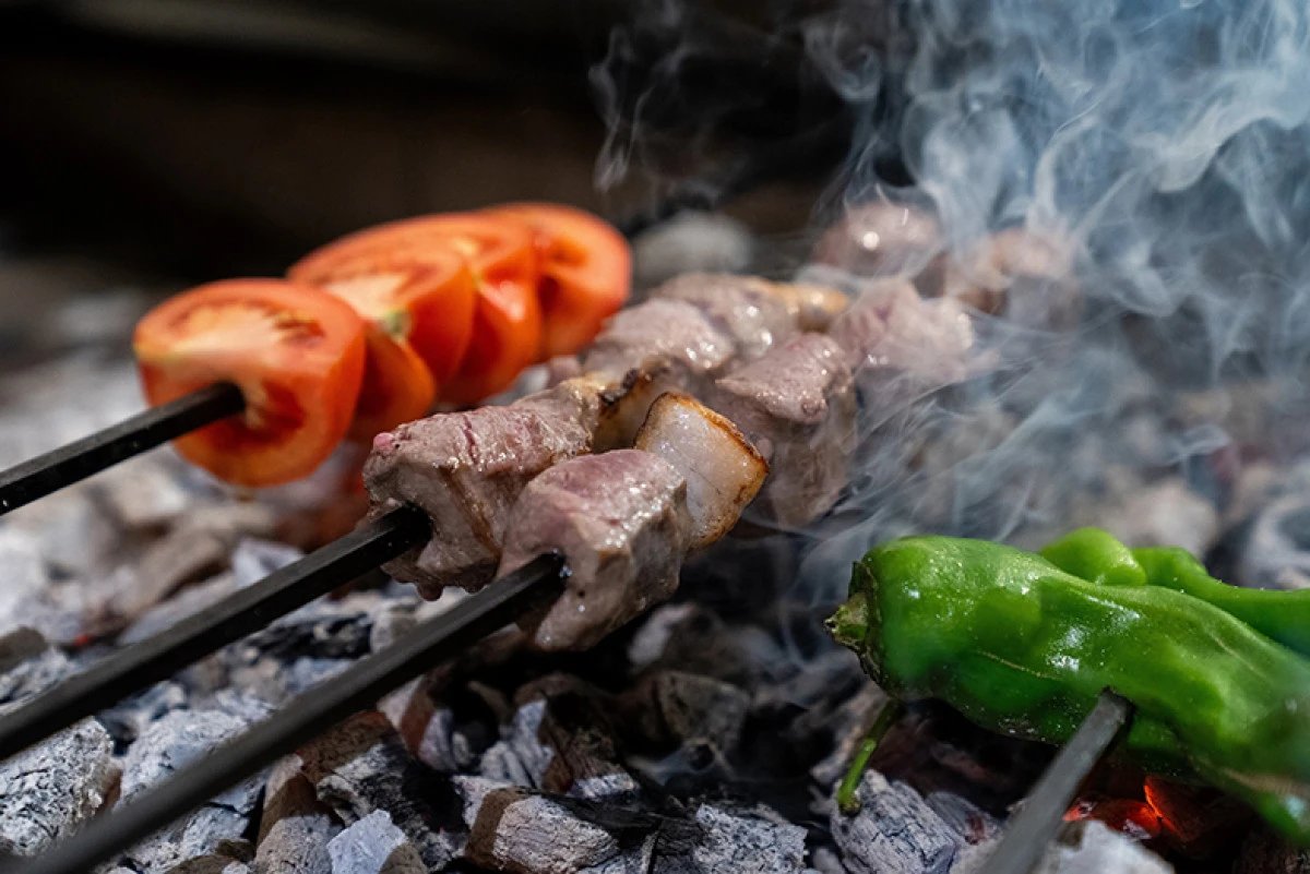 Etiler’de kebap deneyimini baştan yazan Favori Mekân: Mini Kebapçı    
