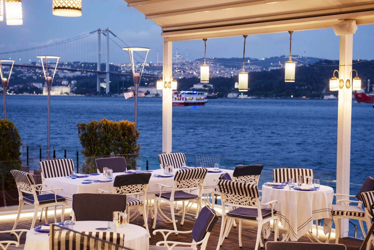 İlginç Lezzetlerle Yazın Keyifli Buluşma Noktası: Bosphorus Grill