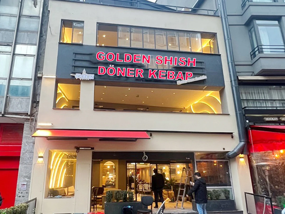 Karaköy’de Golden Shish Döner lezzetiyle fark yaratıyor