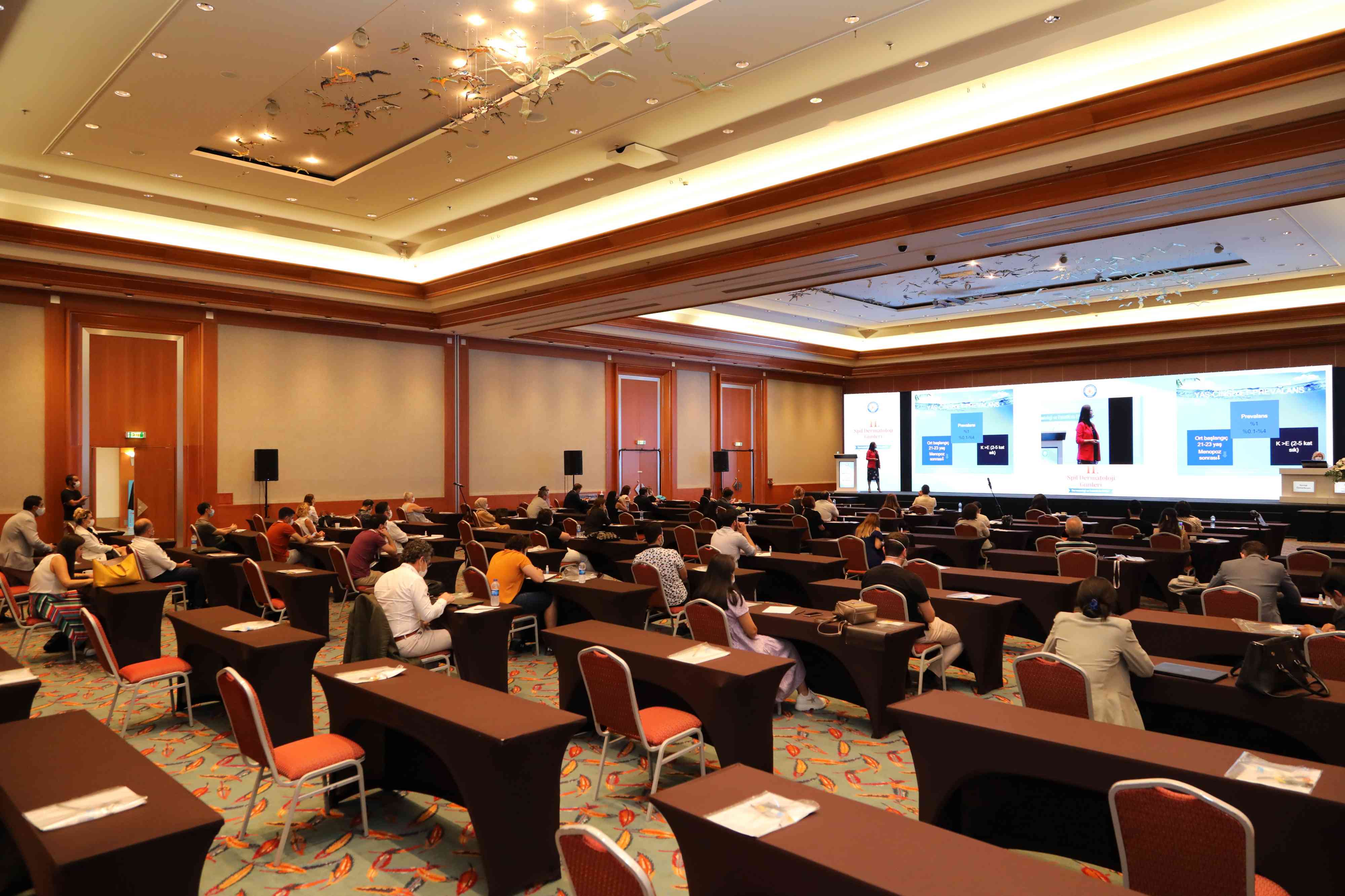 Gloria Hotels & Resorts; Açık ve Kapalı Alandaki Toplantı Salonları ile İlgi Görüyor