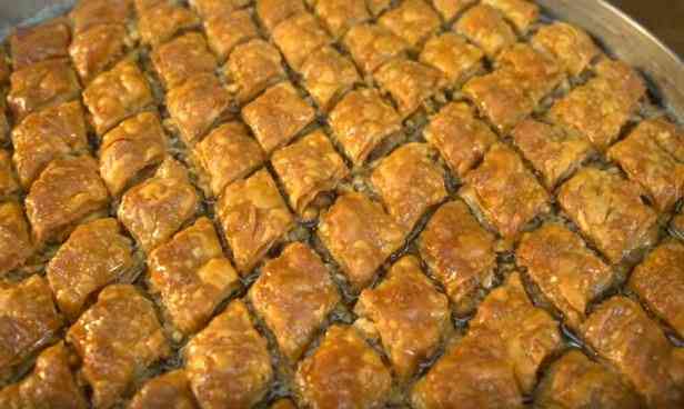 Cevizli Ev Baklavası Tarifi