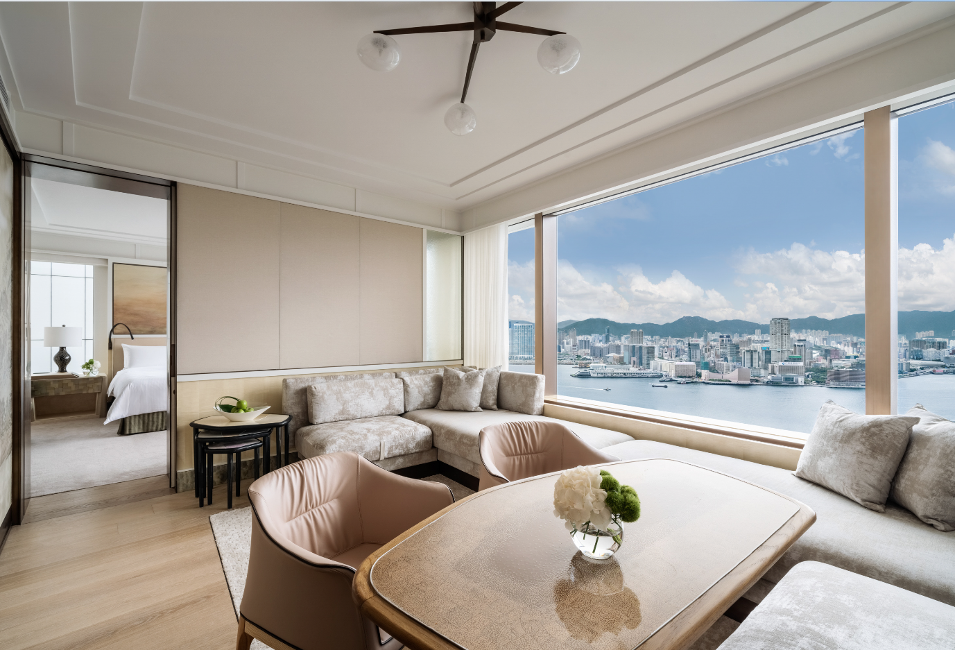 Shangri-La Hotels and Resorts, 50. yıl d&ouml;n&uuml;m&uuml; kapsamında yeni logosunun lansmanını yaptı