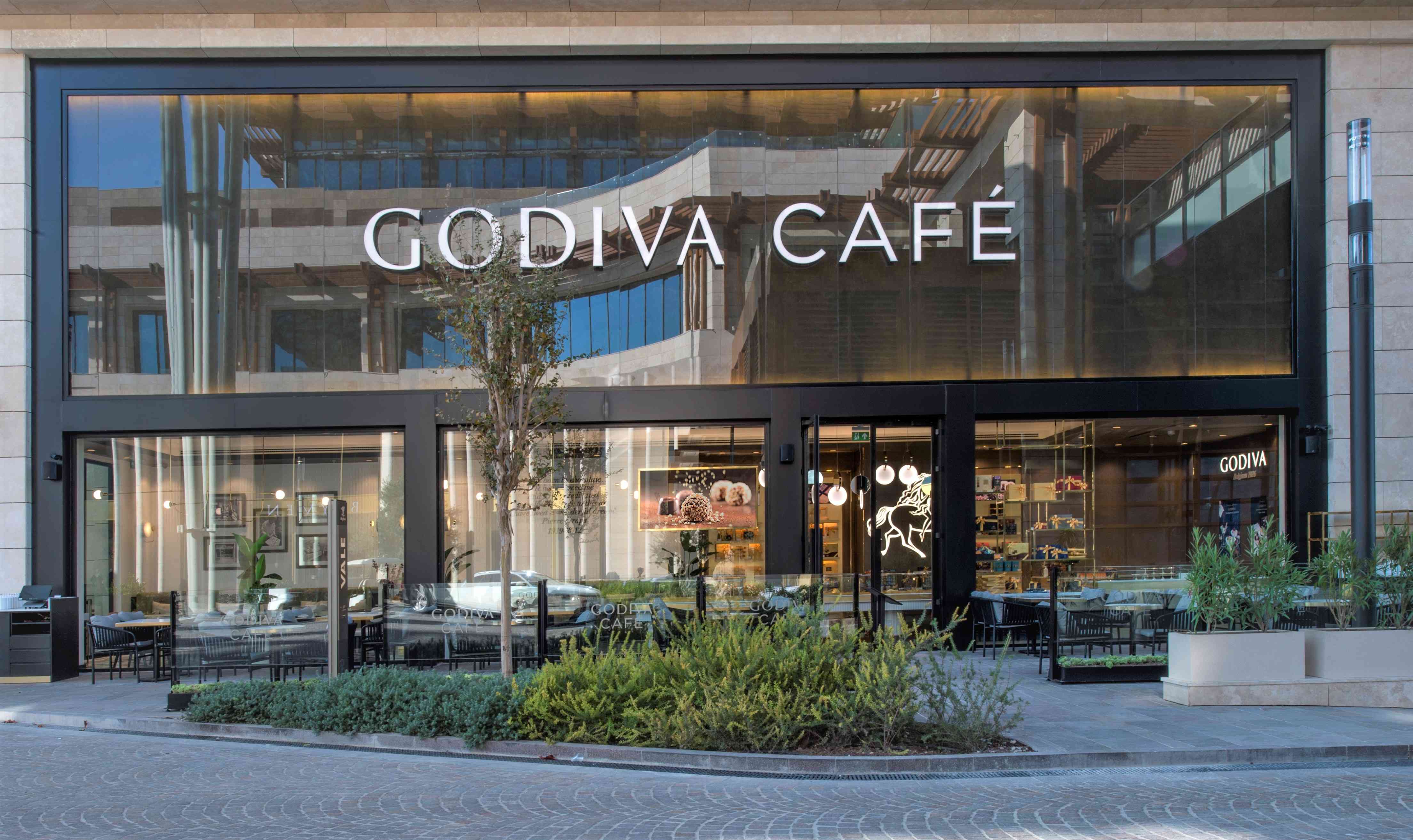 GODIVA CAFE İzmir İstinye Park Alışveriş Merkezi’nde açıldı.