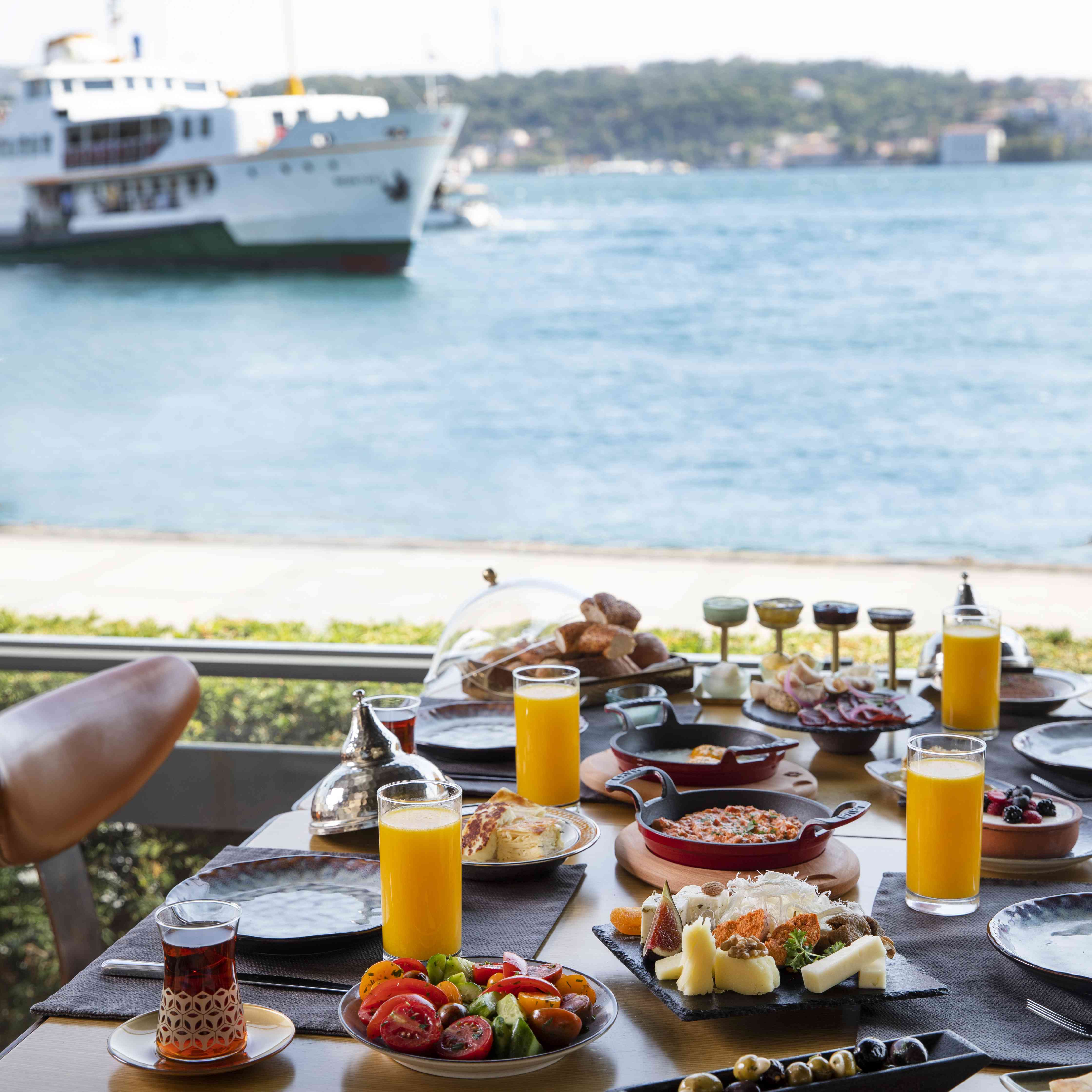 Shangri-La Bosphorus, Istanbul; Anneler Günü’ne özel lezzetler