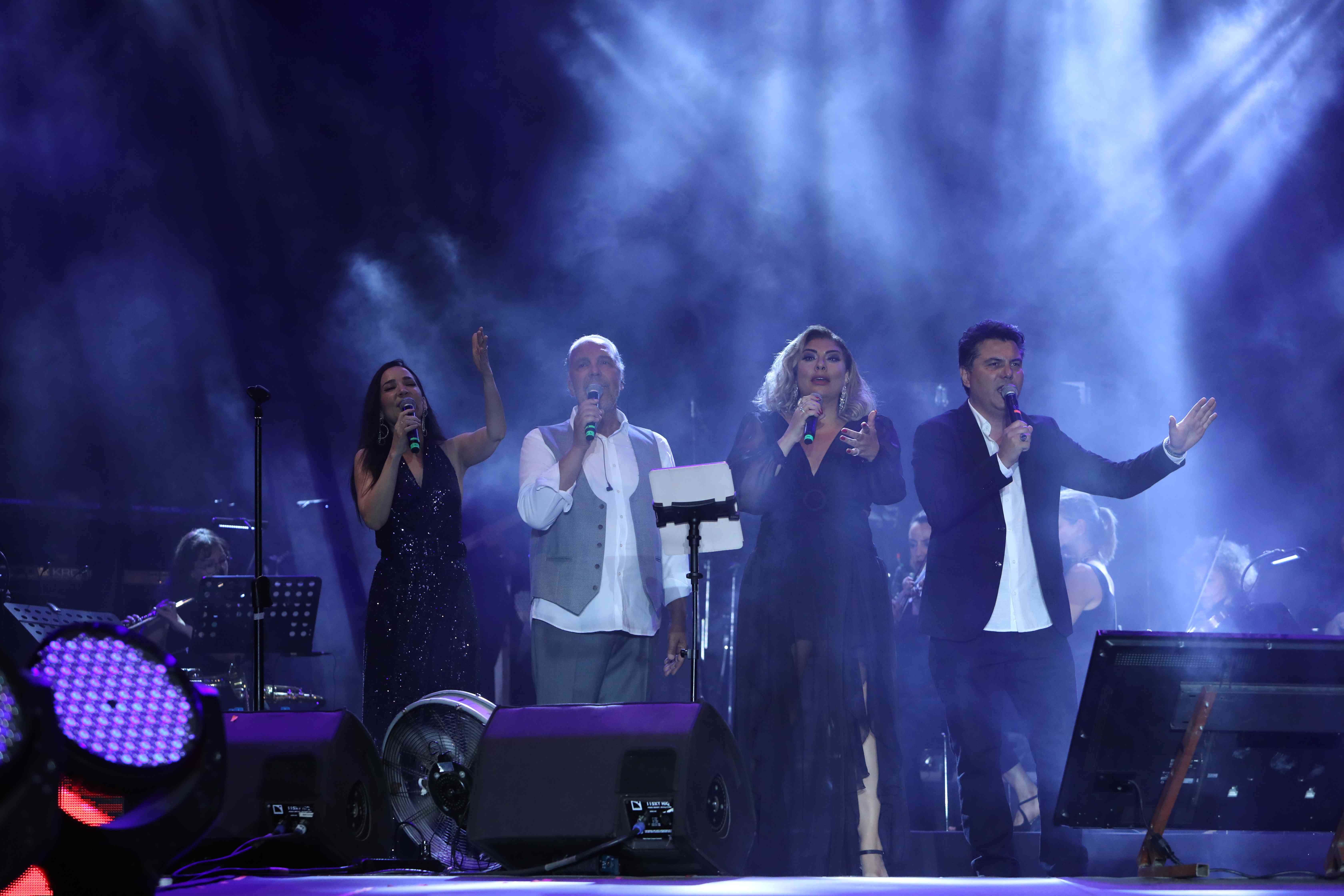 İstanbul Festivalinde unutulmaz Kayahan şarkıları 