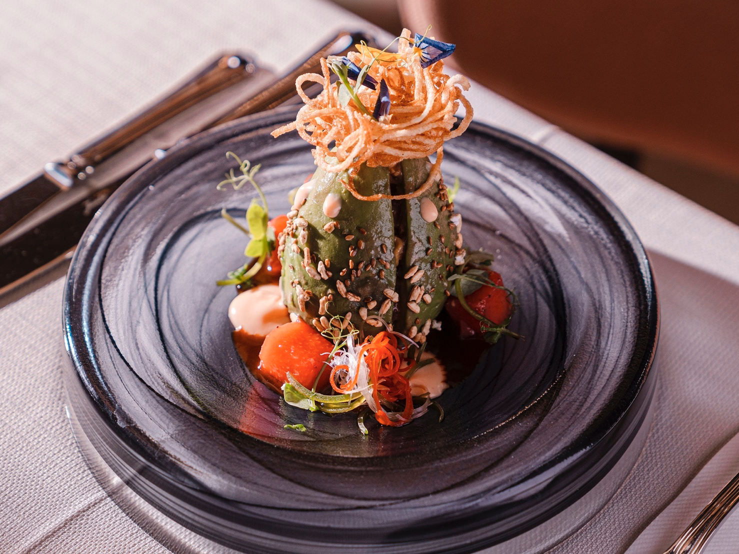 İstanbul Boğazı&rsquo;na karşı lezzet ve aşk bir arada