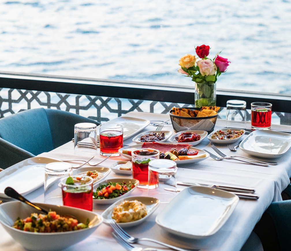 Le Vapeur Magique ile boğaz'da iftar keyfi