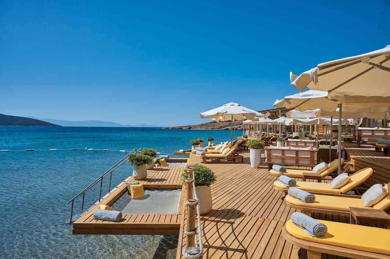 FOLIE Restaurant & Sea, Bodrum yeni sürprizleri ile geri dönüyor