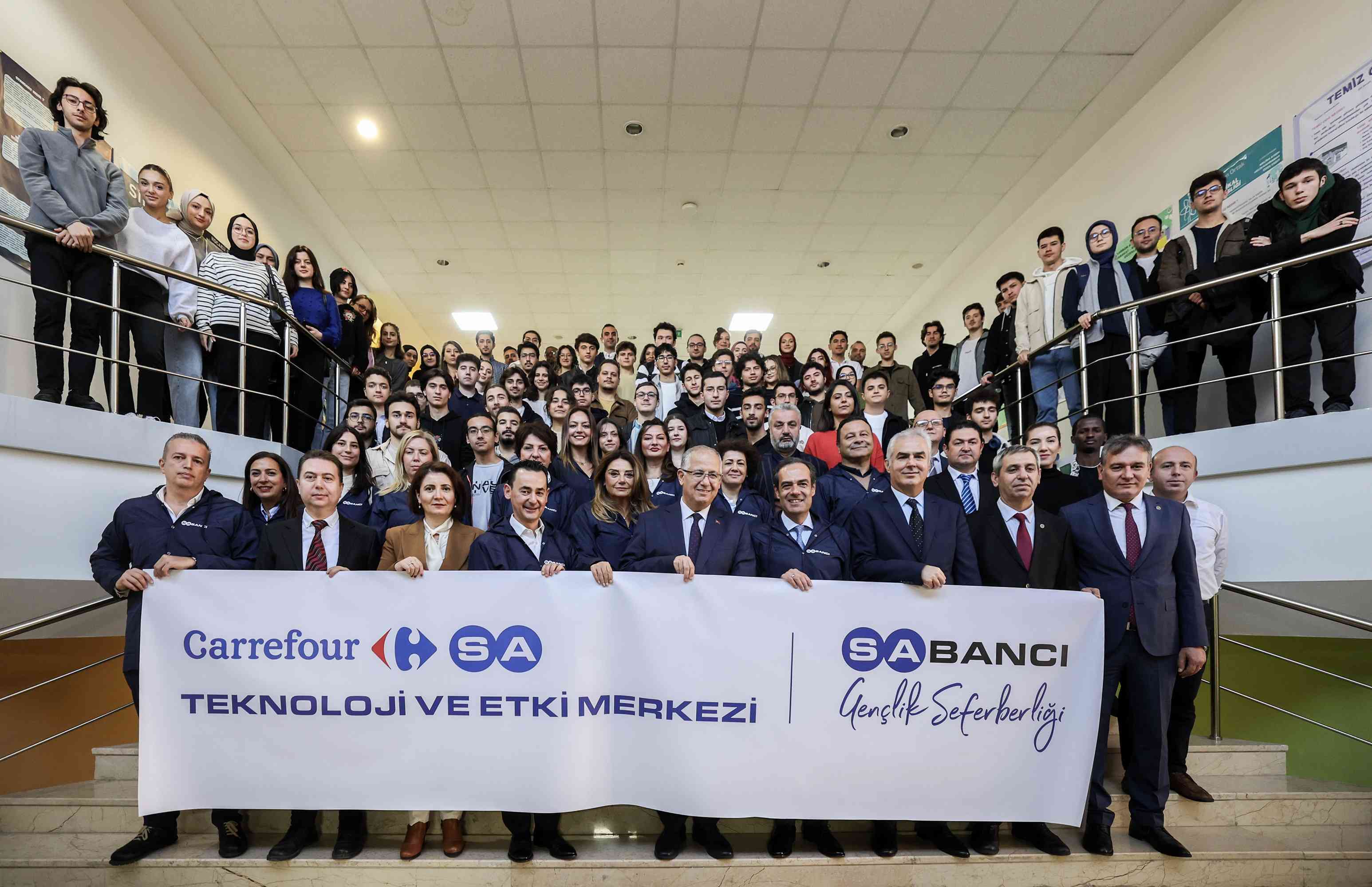 CarrefourSA Teknoloji ve Etki Merkezi kapıların Kocaeli'de açtı