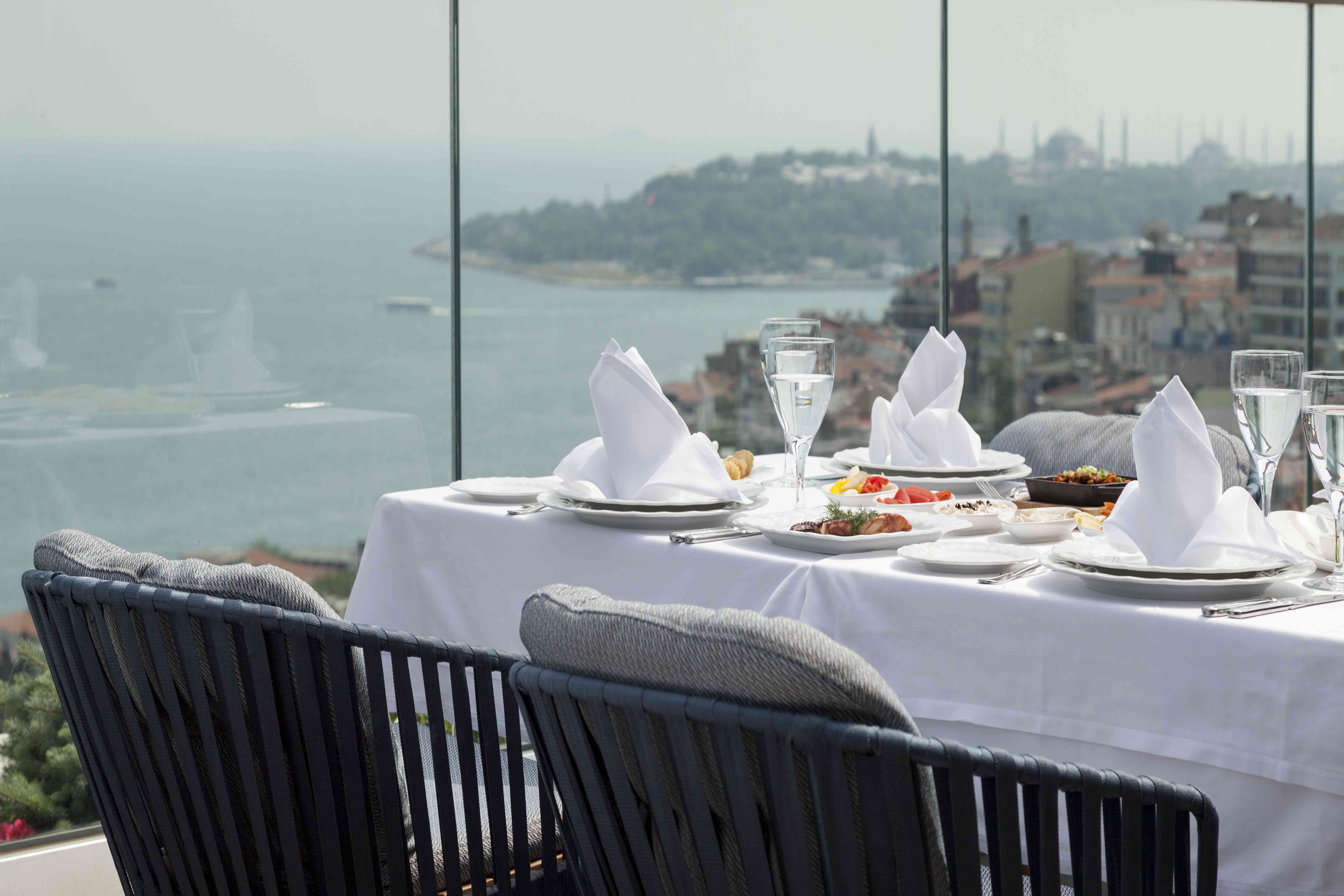 IZAKA Restaurant da Sevgililer Günü