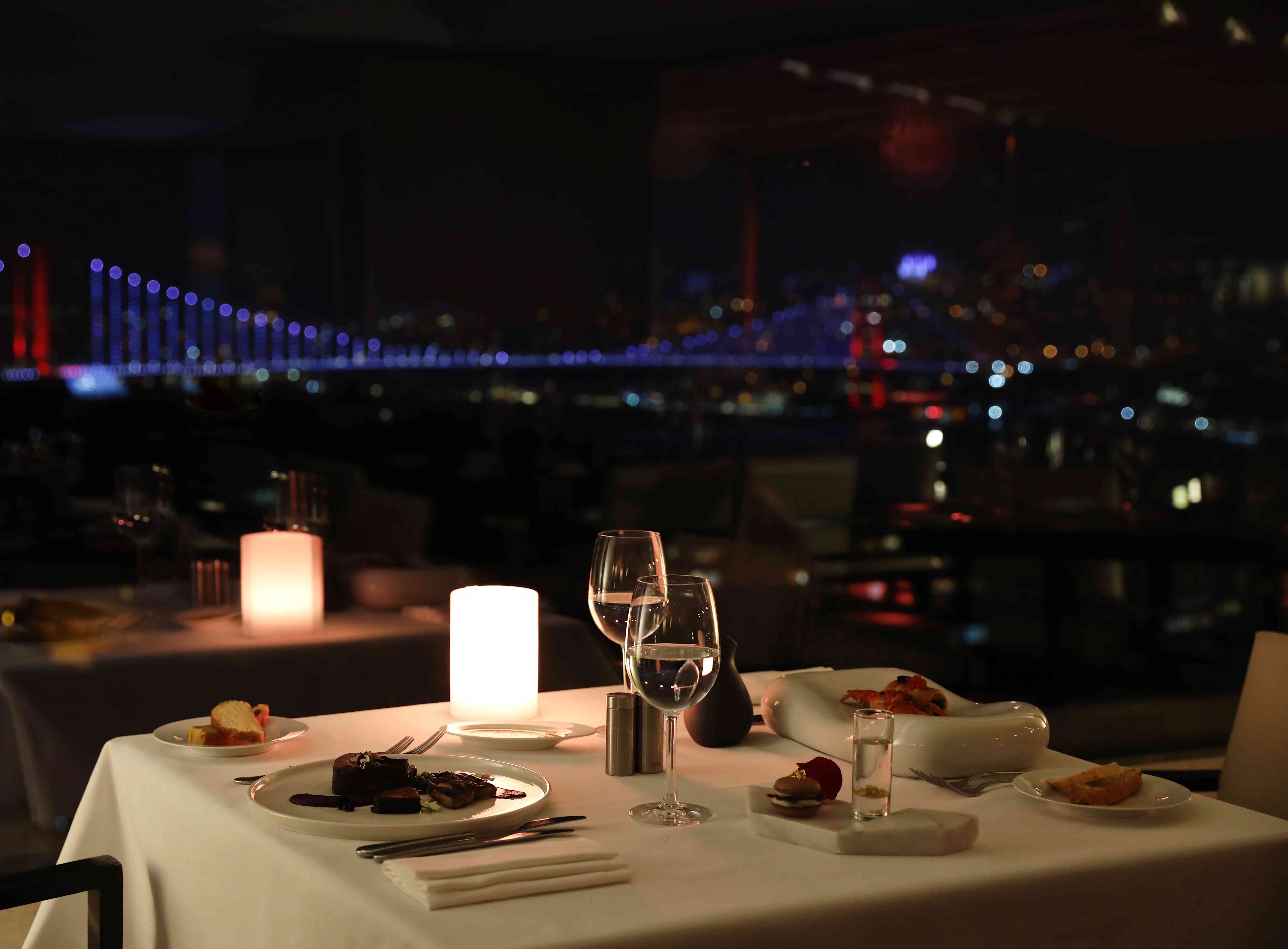 Conrad İstanbul Bosphorus&rsquo;un Sevgililer G&uuml;n&uuml;