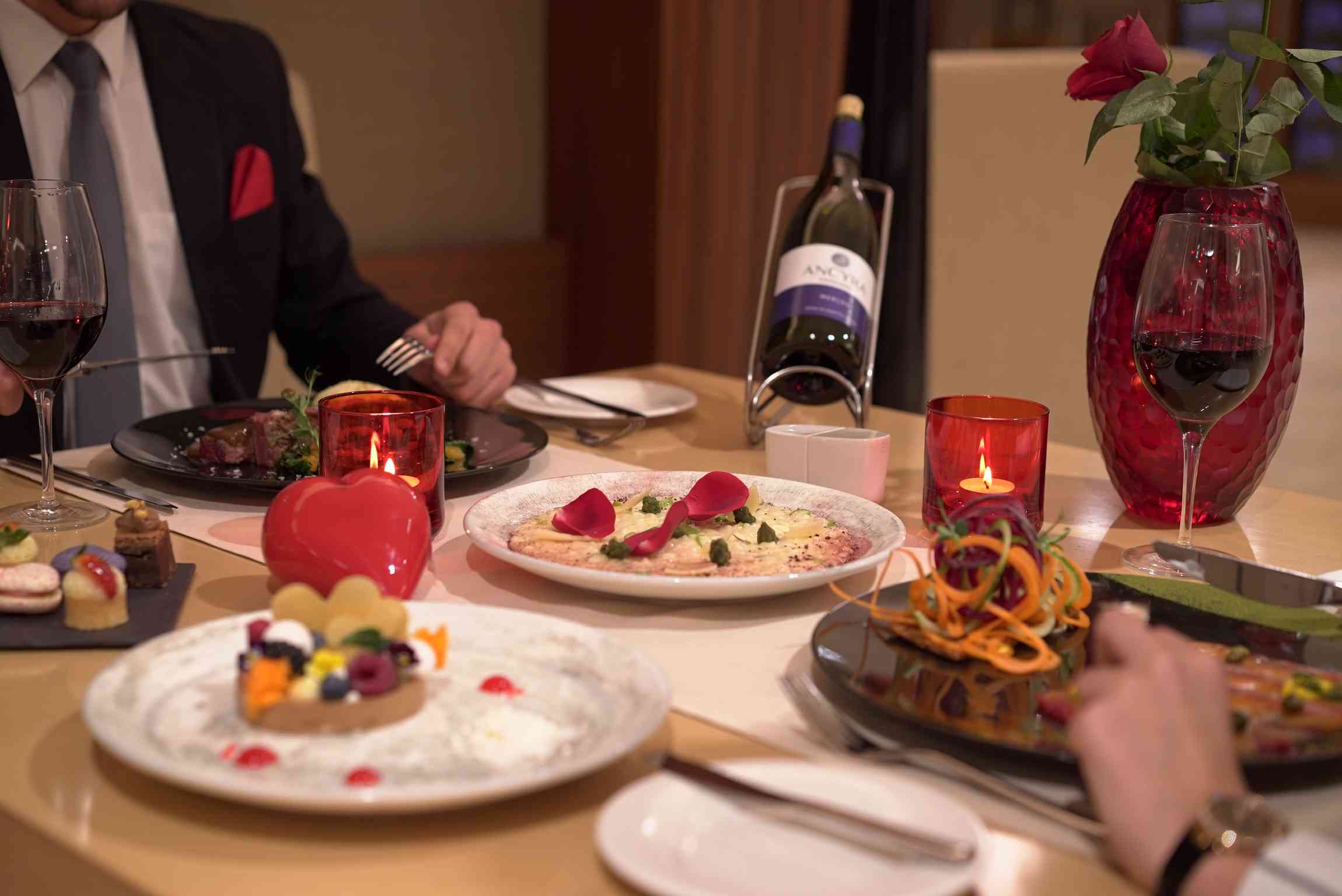 İstanbul Marriott Hotel'de Aşkın Evrenselliği