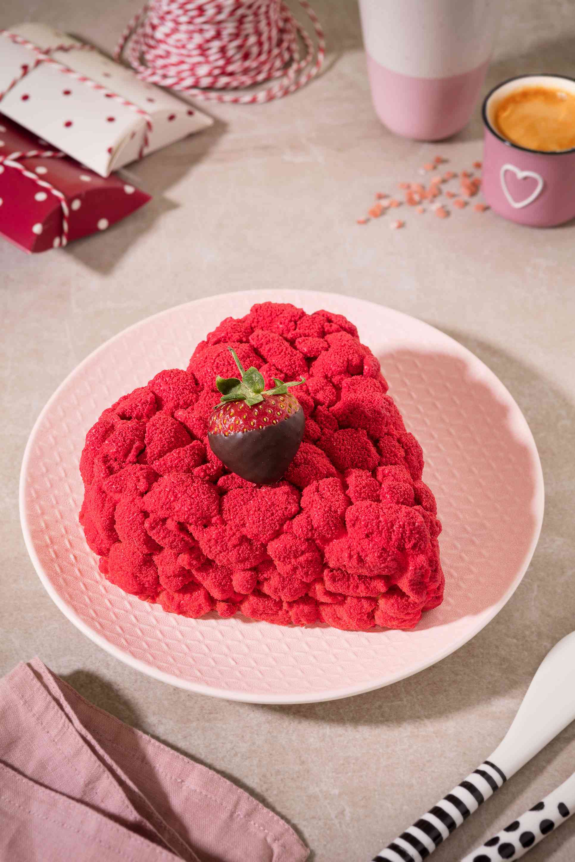 Sevgilisinin &ldquo;en tatlısına&rdquo; &Ouml;zs&uuml;t s&uuml;rprizi!