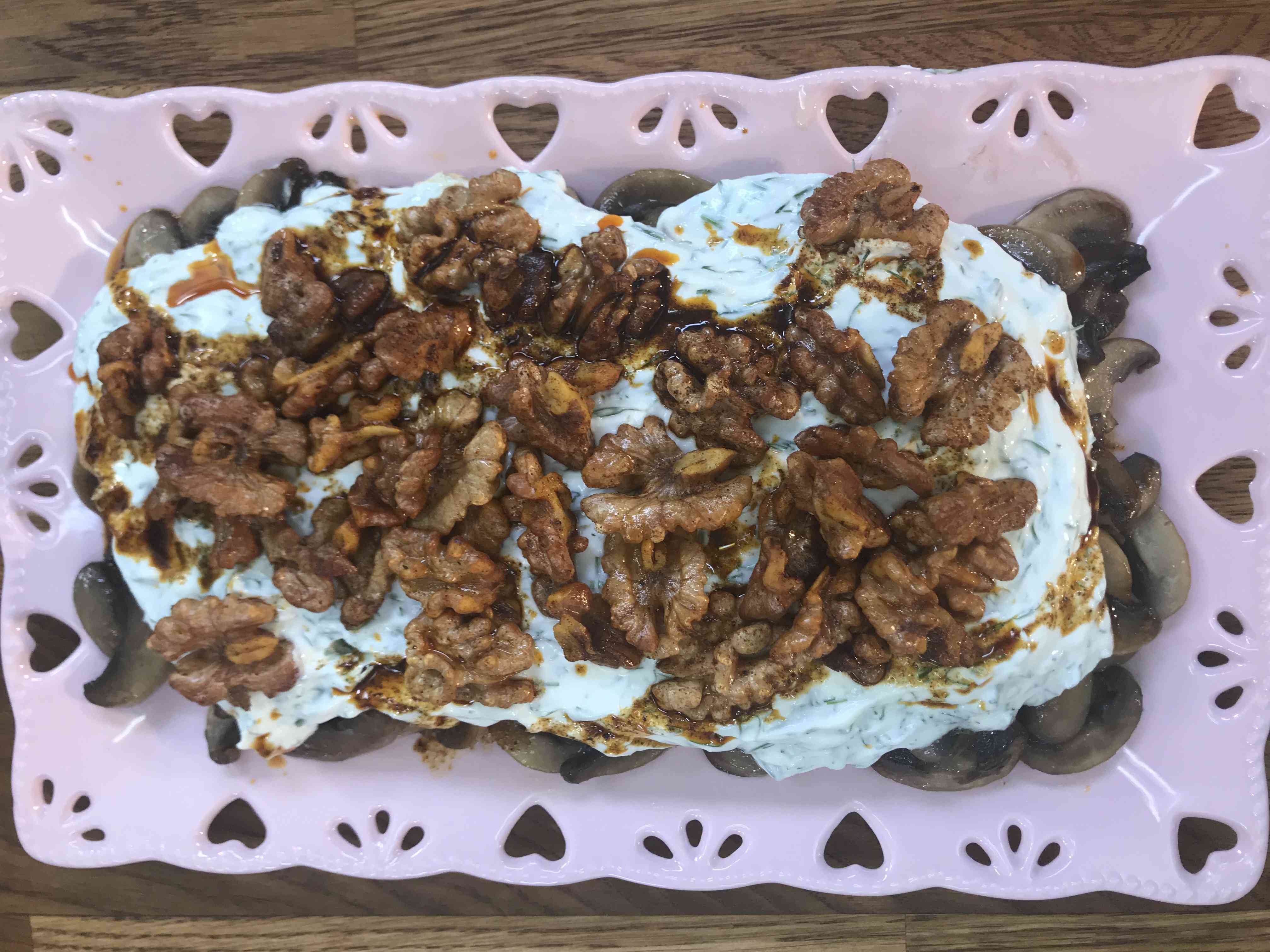 Cevizli Mantar Salatası