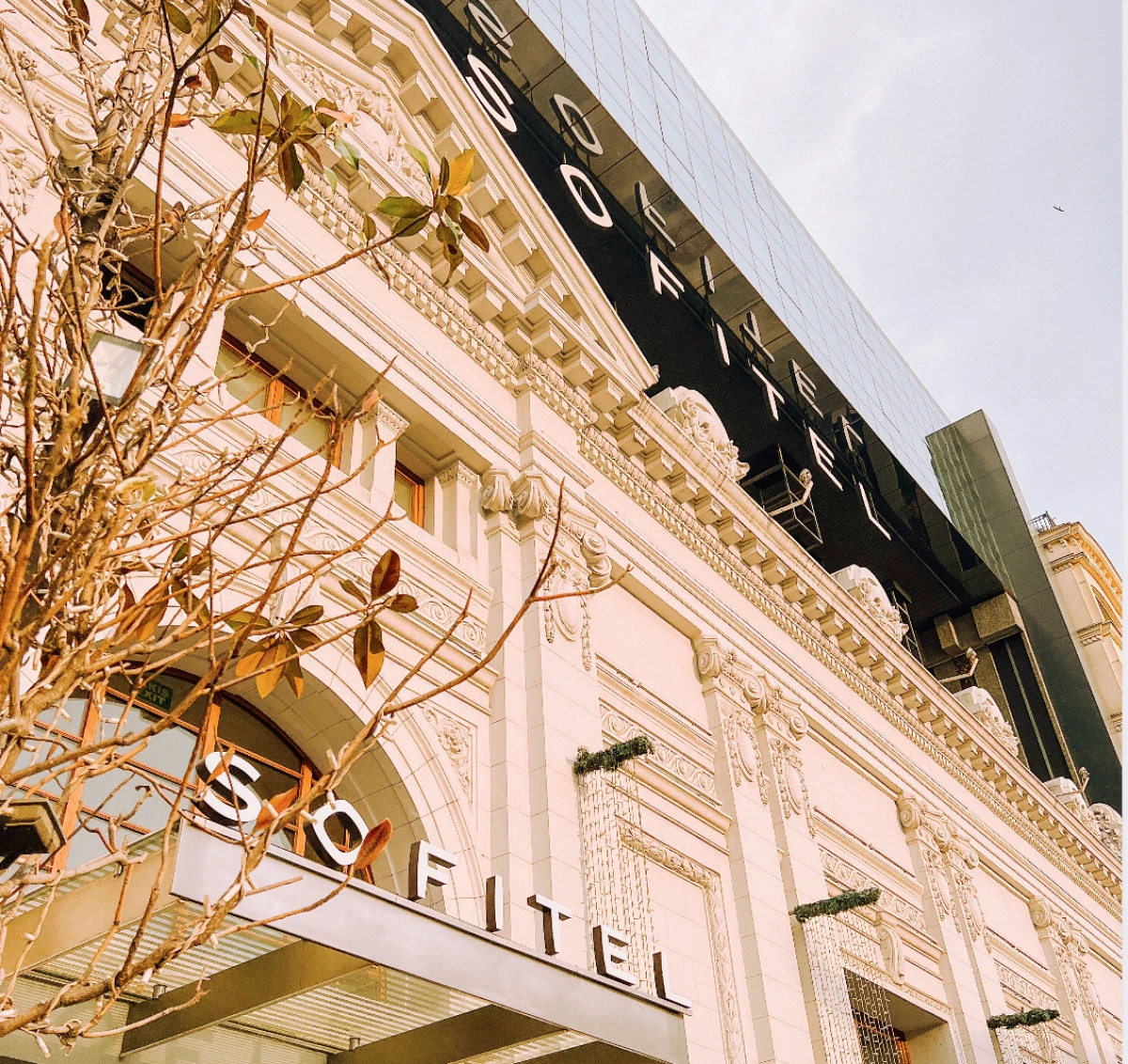Sofitel İstanbul Taksim güçlü yapısıyla misafirleri ağırlamaya başladı