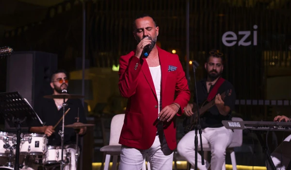 Susona Bodrum&rsquo;da Yannis Manikis ve Yorgo Kertis ile Ege Esintisi.     