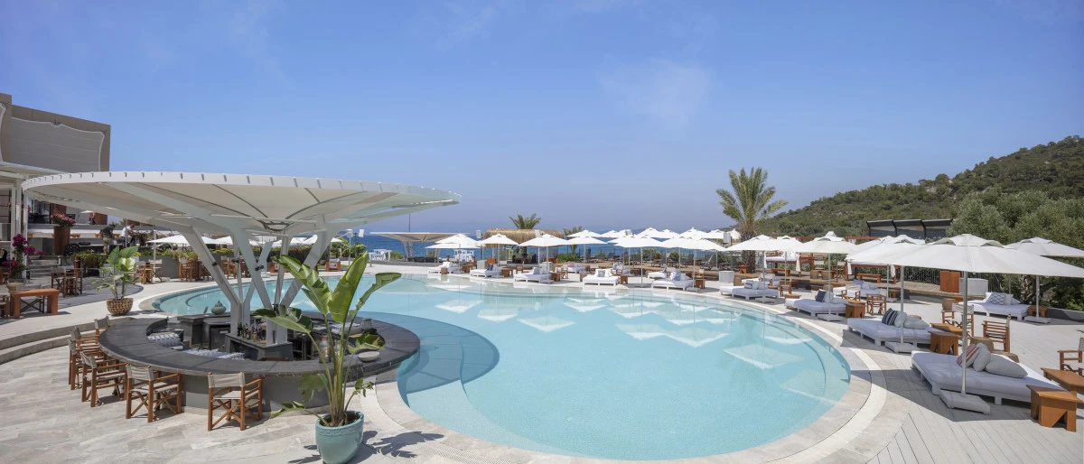 Suyah Pool Club yeni sezonda misafirlerini ağırlamaya başlıyor        