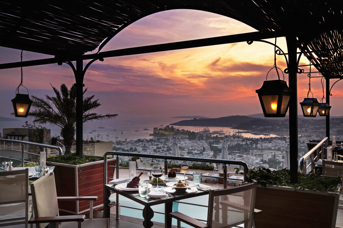 The Marmara Bodrum, Tuti Restoran’da Sevgililer Günü’nü unutulmaz deneyime