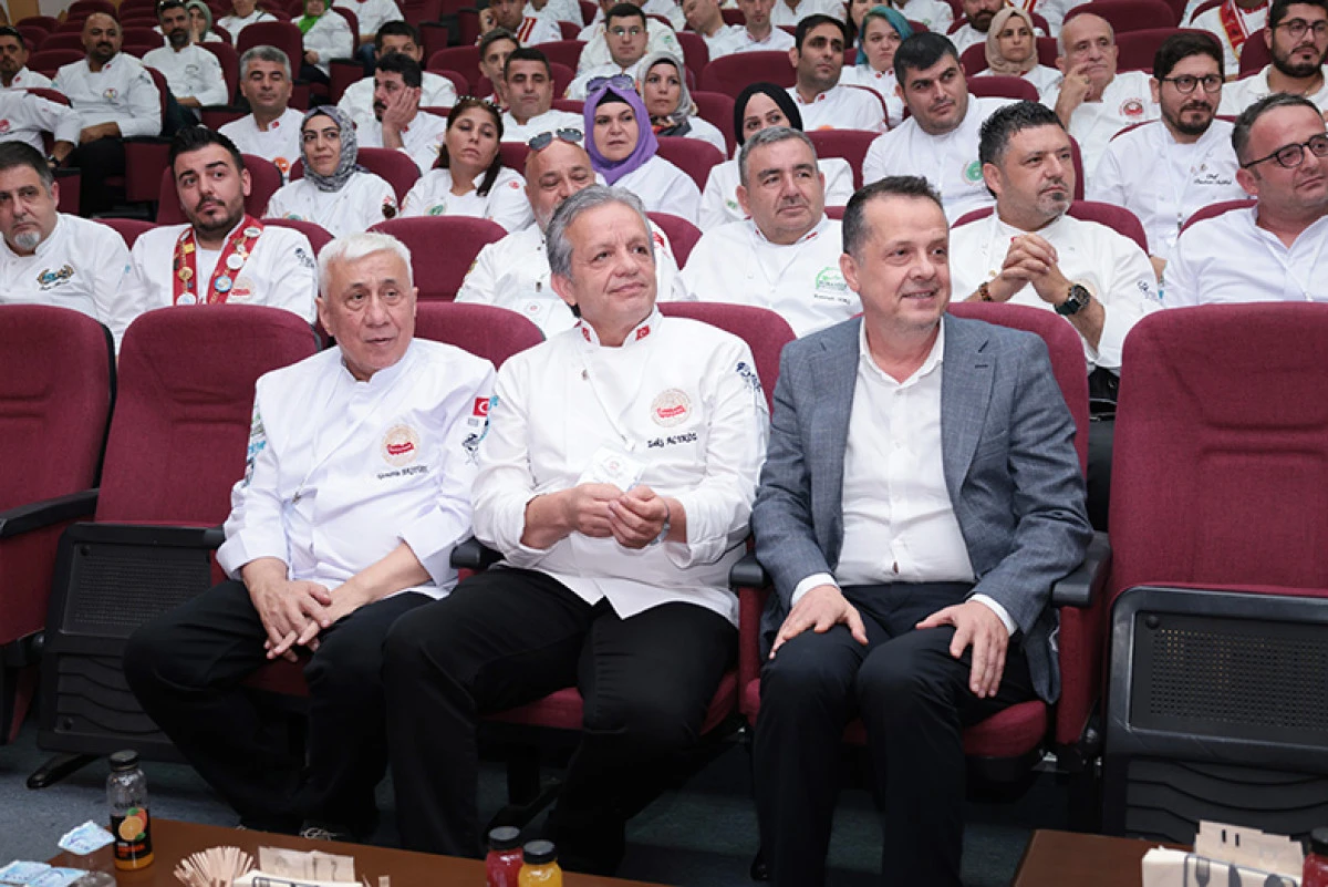 Zeki Açıköz, 8.Genel Kurul’da  8.kez Genel Başkan seçildi