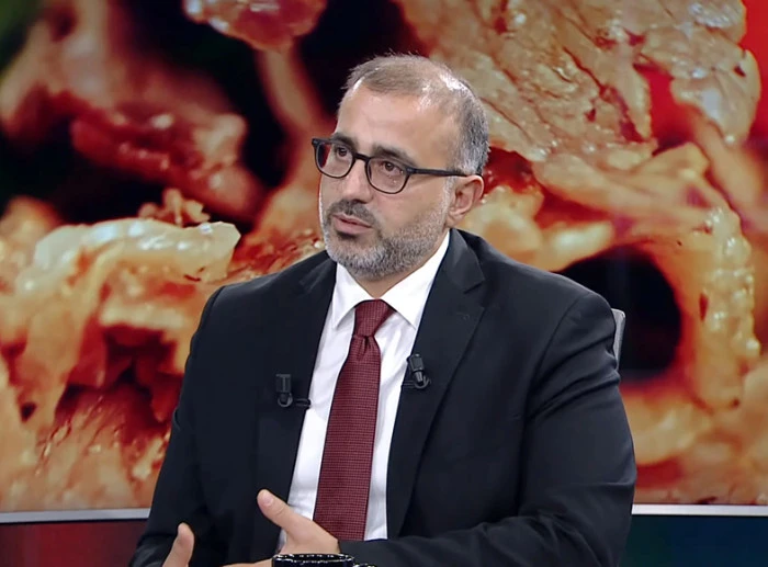 Muhammet Nezif Emek:  &lsquo;T&uuml;rk d&ouml;nerini d&uuml;nya markası yapmak i&ccedil;in gece g&uuml;nd&uuml;z &ccedil;alışıyoruz&rsquo;